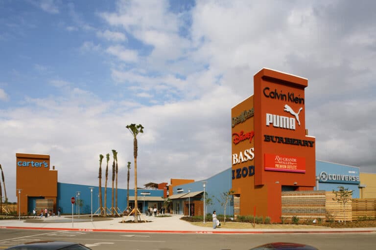 עמק ריו גרנדה פרימיום אאוטלטס Rio Grande Valley Premium Outlets אאוטלט